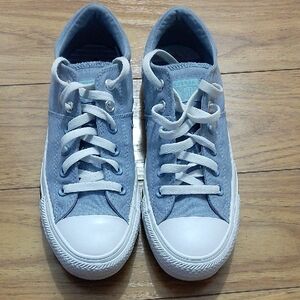 Converse Women's Chuck Taylor All Star Madison Low Top Trainers